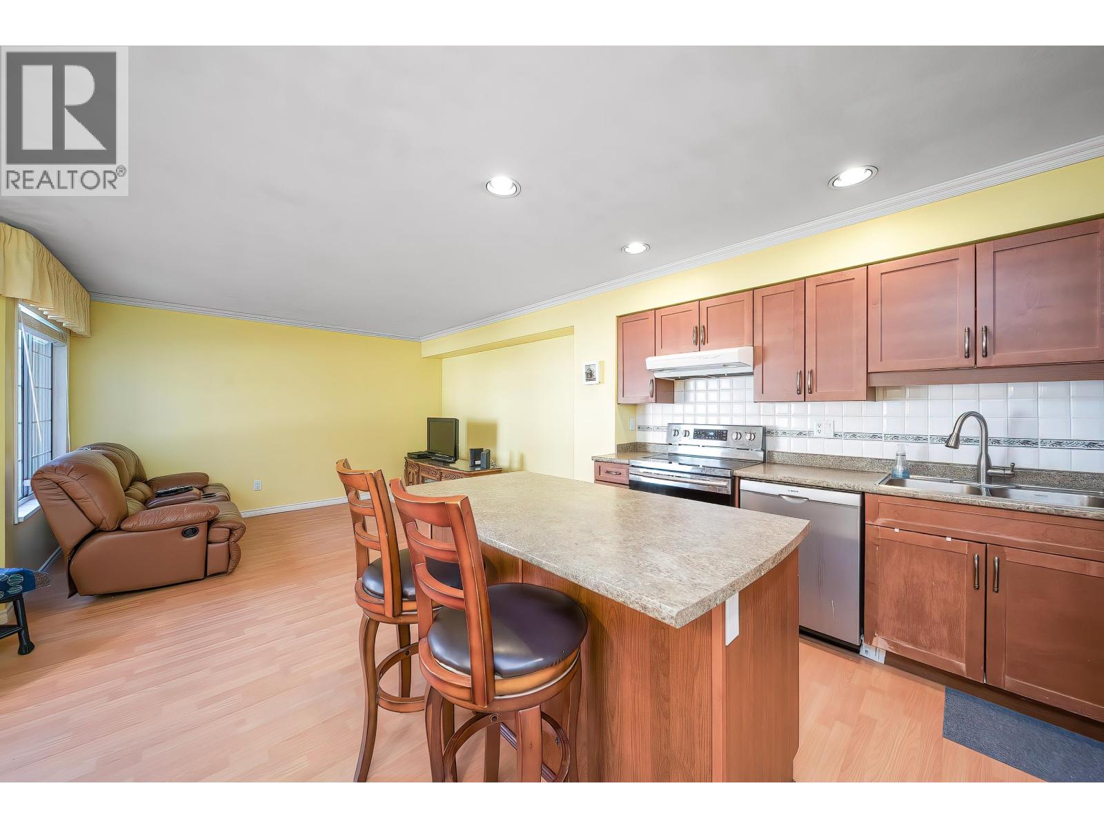 120 1685 Pinetree Way, Coquitlam, British Columbia  V3E 3A1 - Photo 15 - R3095205