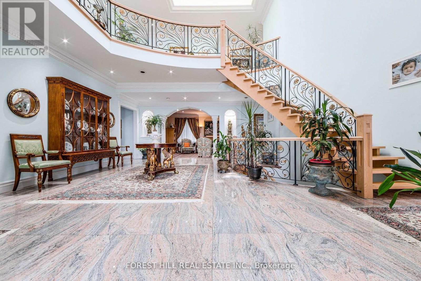 46 Wimpole Drive, Toronto, Ontario  M2L 2L3 - Photo 3 - C12926880