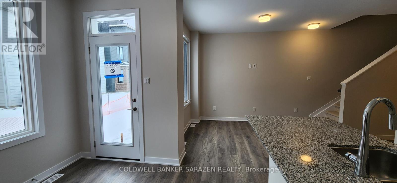 408 Les Emmerson Drive, Ottawa, Ontario  K2J 7L7 - Photo 6 - X12926876