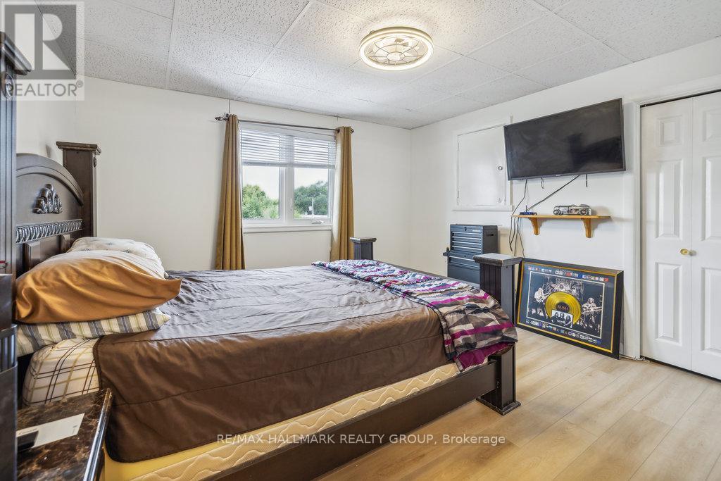 264 Michel Circle, Ottawa, Ontario  K1L 7P9 - Photo 15 - X12926886