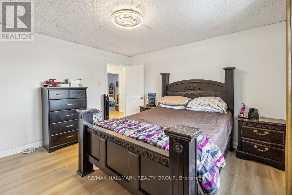 264 Michel Circle, Ottawa, Ontario  K1L 7P9 - Photo 17 - X12926886
