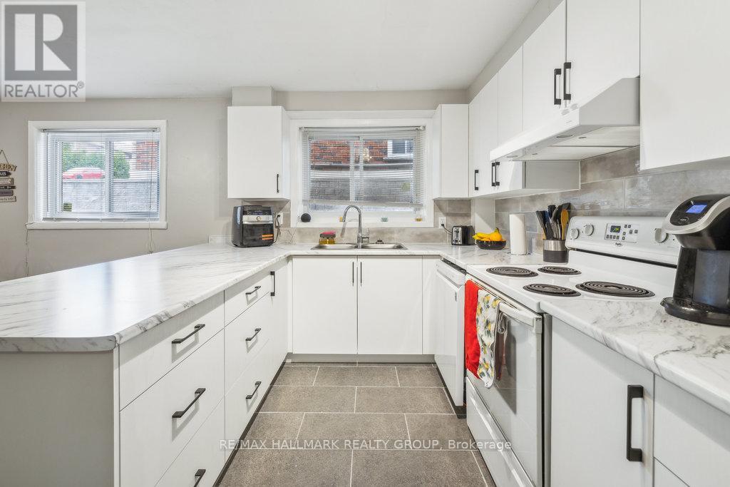 264 Michel Circle, Ottawa, Ontario  K1L 7P9 - Photo 35 - X12926886