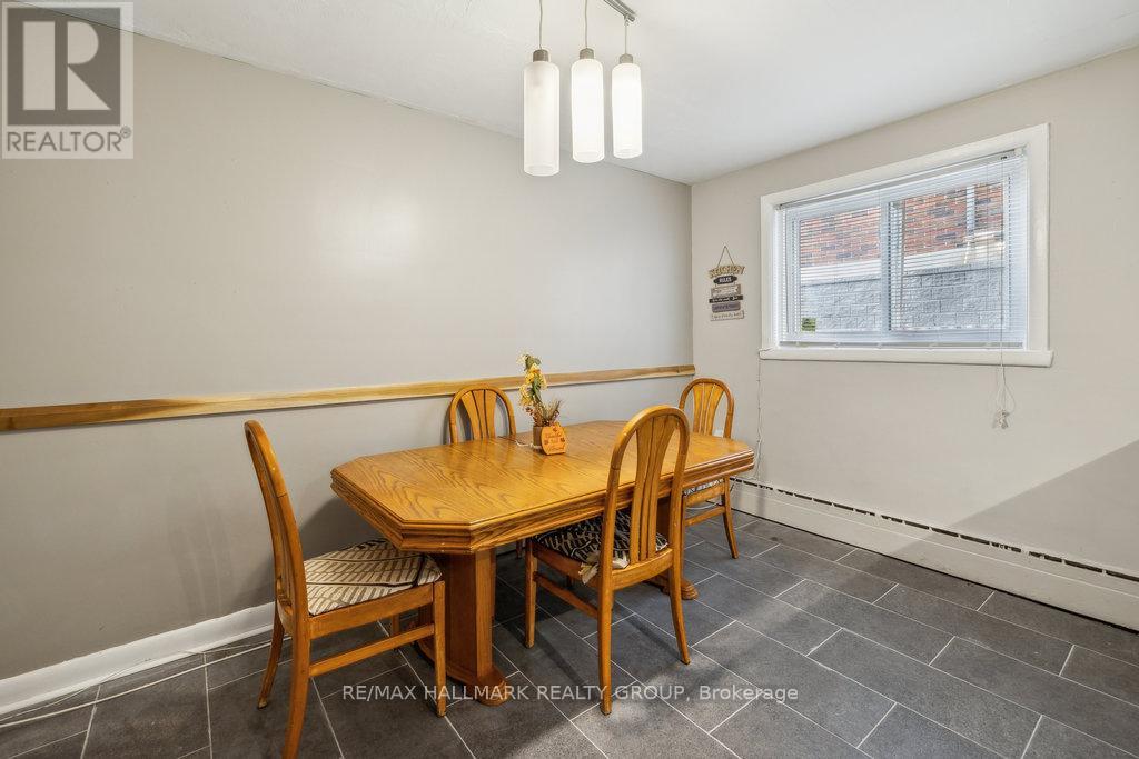 264 Michel Circle, Ottawa, Ontario  K1L 7P9 - Photo 36 - X12926886