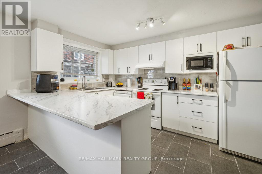 264 Michel Circle, Ottawa, Ontario  K1L 7P9 - Photo 37 - X12926886