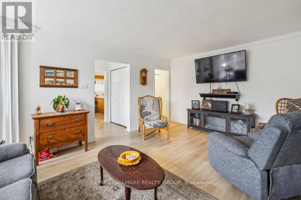 264 Michel Circle, Ottawa, Ontario  K1L 7P9 - Photo 5 - X12926886