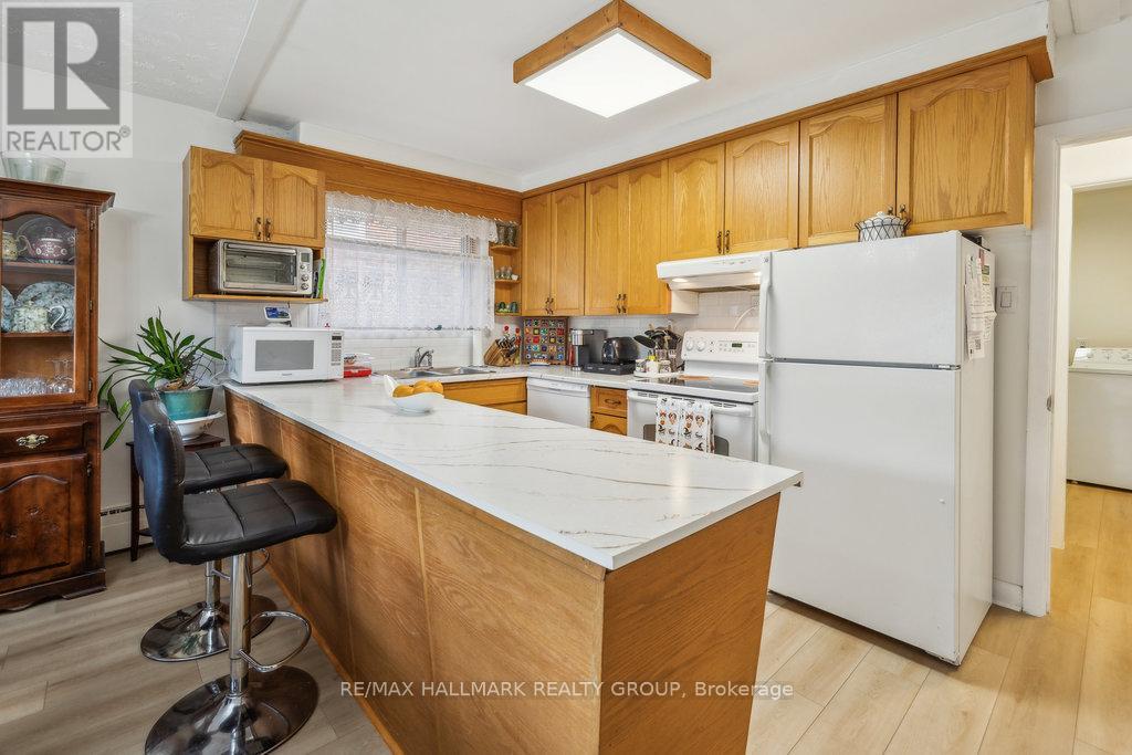 264 Michel Circle, Ottawa, Ontario  K1L 7P9 - Photo 8 - X12926886