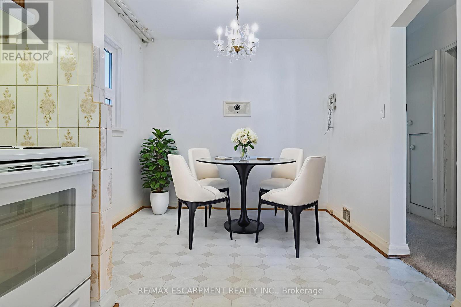 2510 Donnavale Drive, Mississauga, Ontario  L5A 2N1 - Photo 11 - W12740124