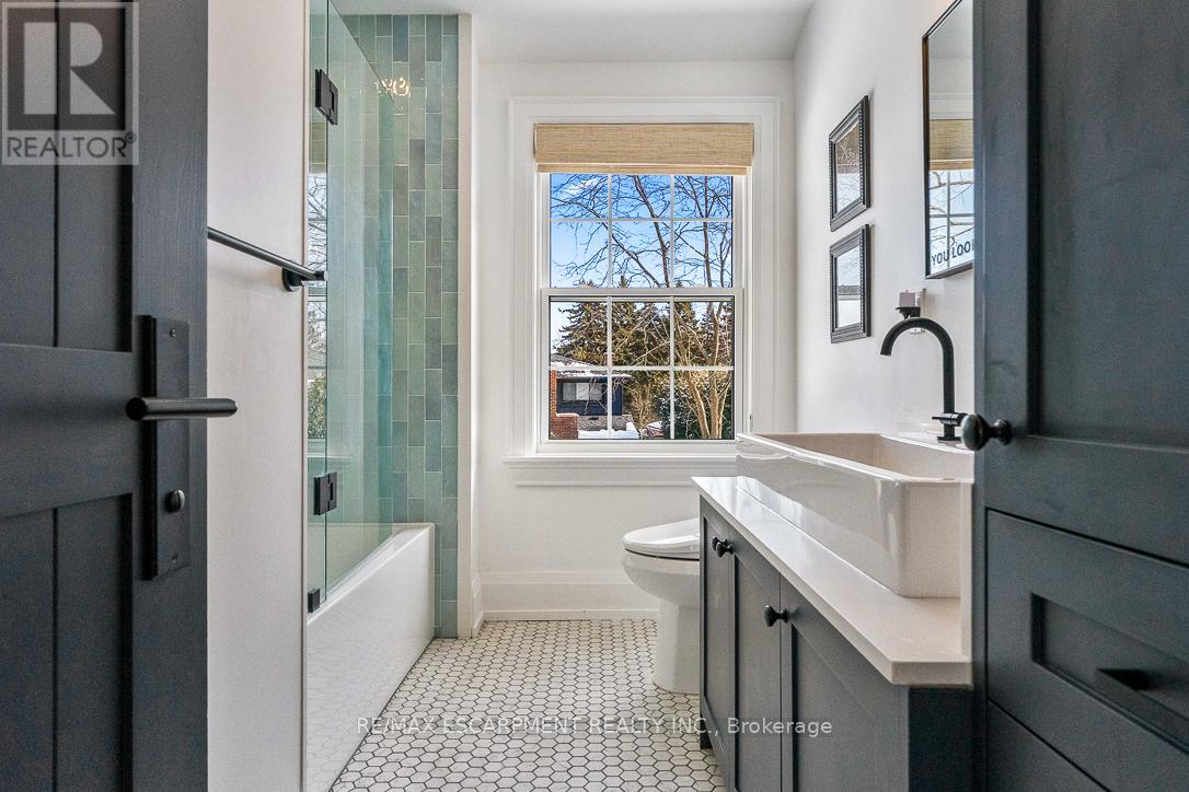 976 Cresthampton Lane, Mississauga, Ontario  L5H 2X1 - Photo 30 - W12819814