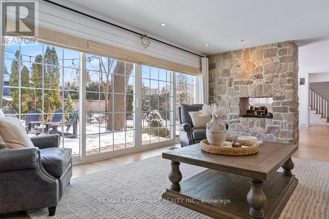 976 Cresthampton Lane, Mississauga, Ontario  L5H 2X1 - Photo 17 - W12819814