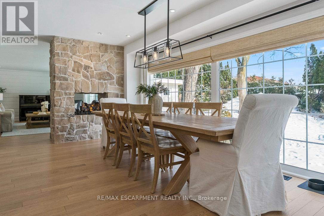 976 Cresthampton Lane, Mississauga, Ontario  L5H 2X1 - Photo 14 - W12819814