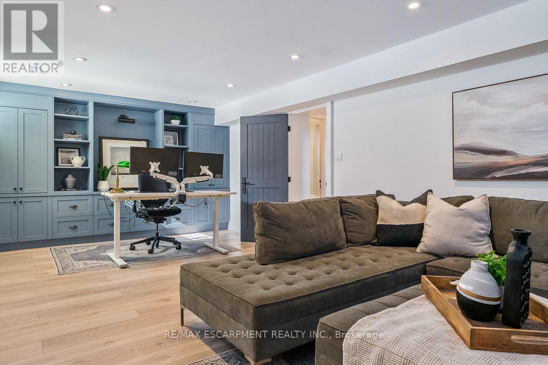 976 Cresthampton Lane, Mississauga, Ontario  L5H 2X1 - Photo 33 - W12819814