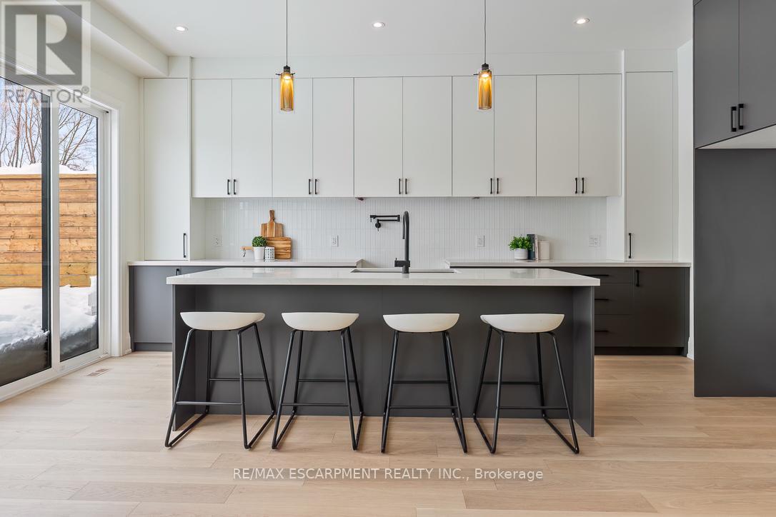 2350 Eighth Line, Oakville, Ontario  L6H 7E6 - Photo 10 - W12901580