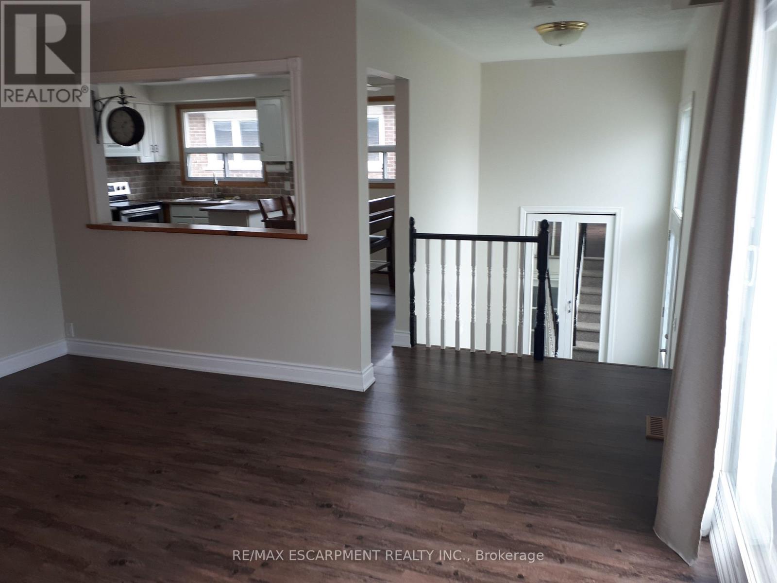 2003 Carrera Lane, Mississauga, Ontario  L5J 2X3 - Photo 3 - W12894648