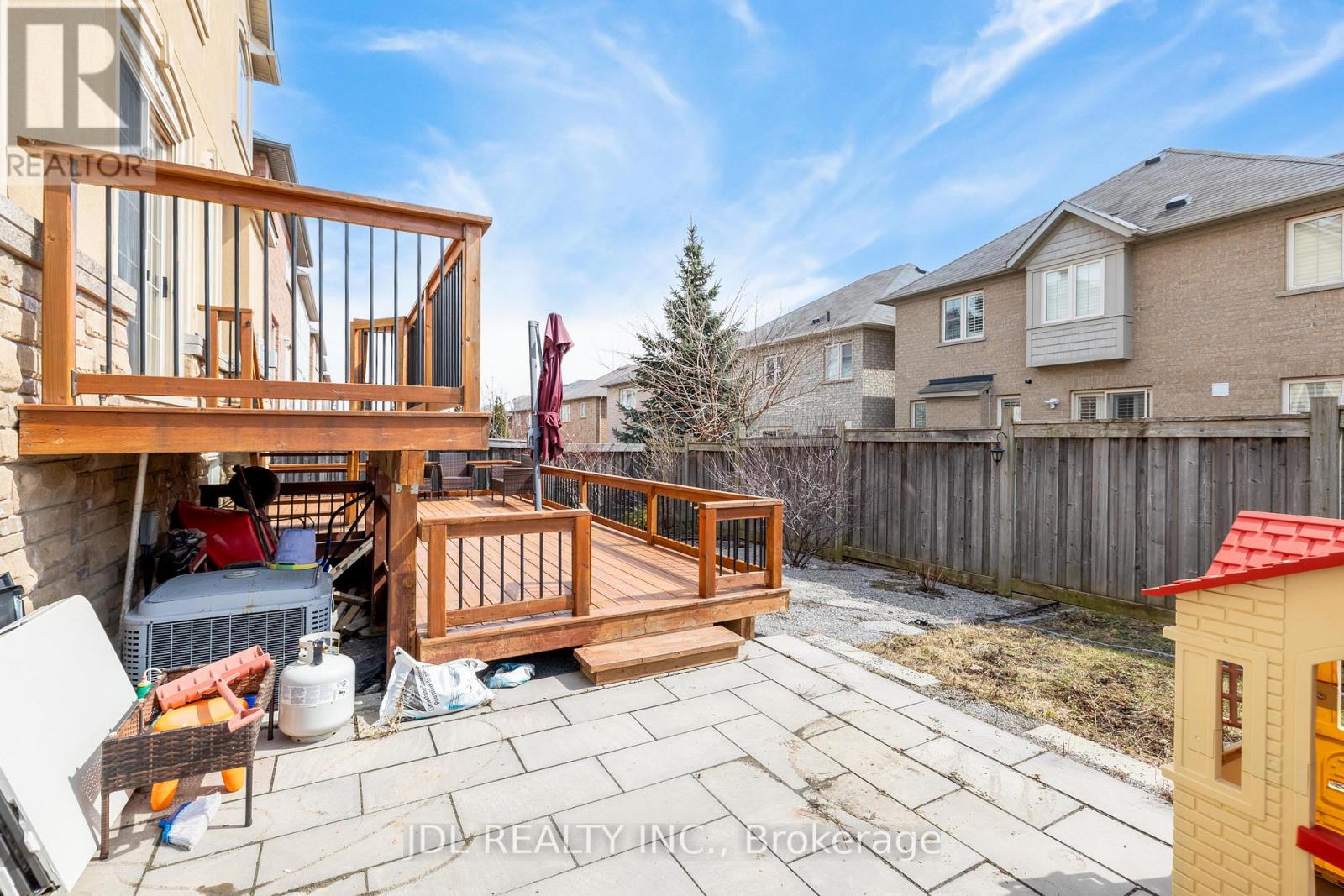 3 Mansard Drive, Richmond Hill, Ontario  L4E 0L8 - Photo 42 - N12926878