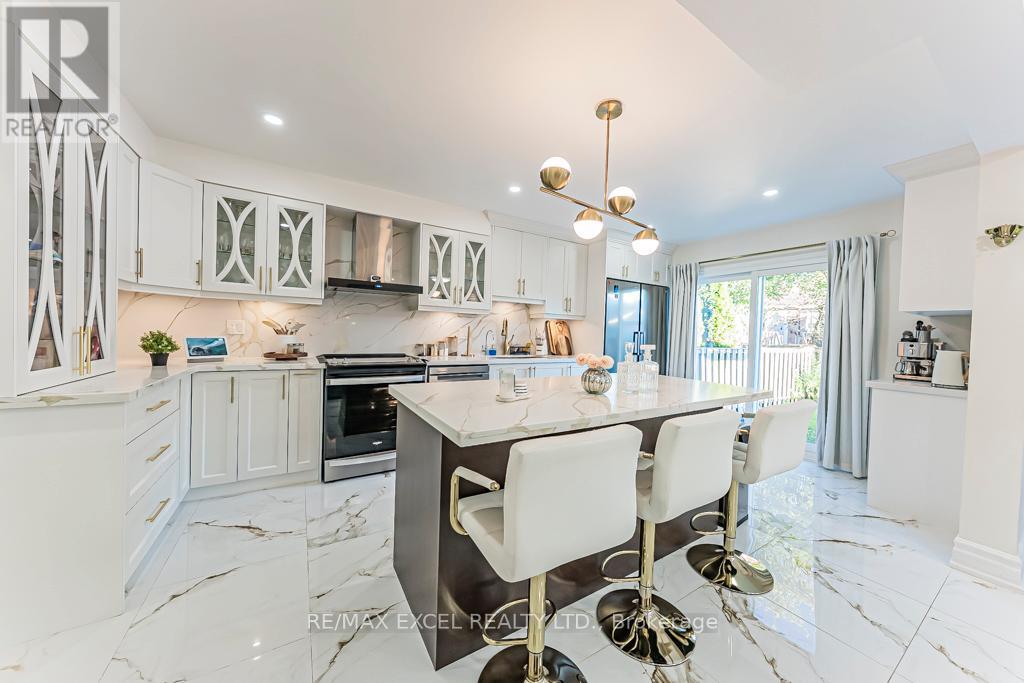 311 Conley Street, Vaughan, Ontario  L4J 2Z3 - Photo 7 - N12926882