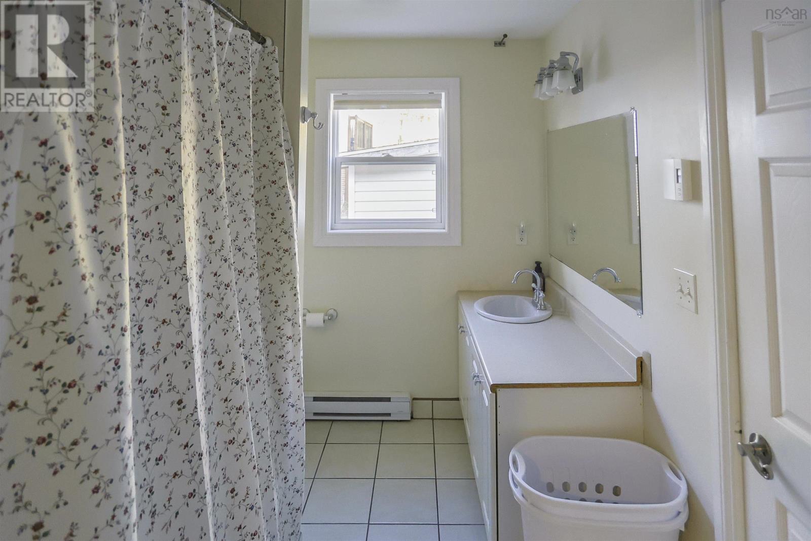 33 Micmac Drive, Dartmouth, Nova Scotia  B2X 2H4 - Photo 9 - 202605530