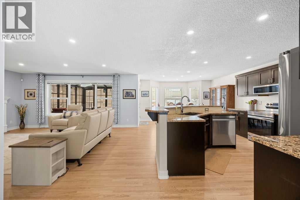 78 Cresthaven View SW, Calgary, Alberta  T3B 5Y1 - Photo 5 - A2296610