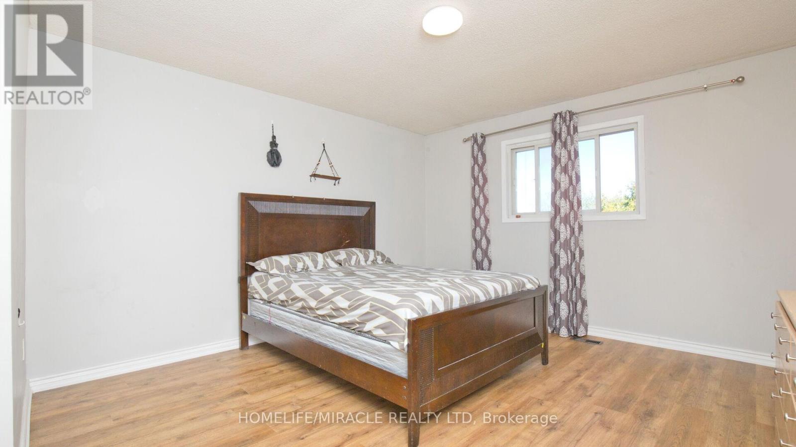 38 Medici Place, Brampton, Ontario  L6S 3C6 - Photo 17 - W12926870