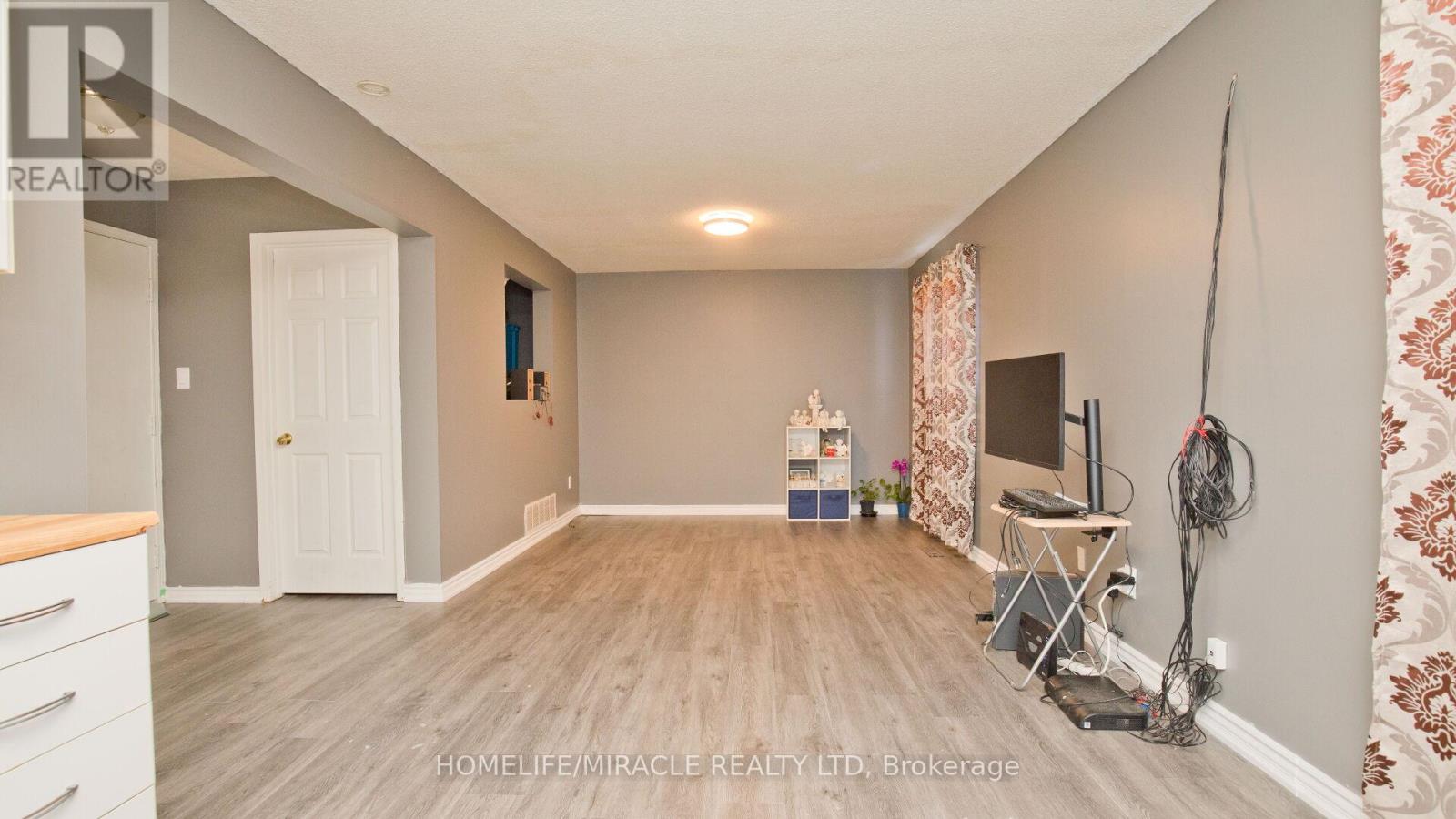 38 Medici Place, Brampton, Ontario  L6S 3C6 - Photo 25 - W12926870