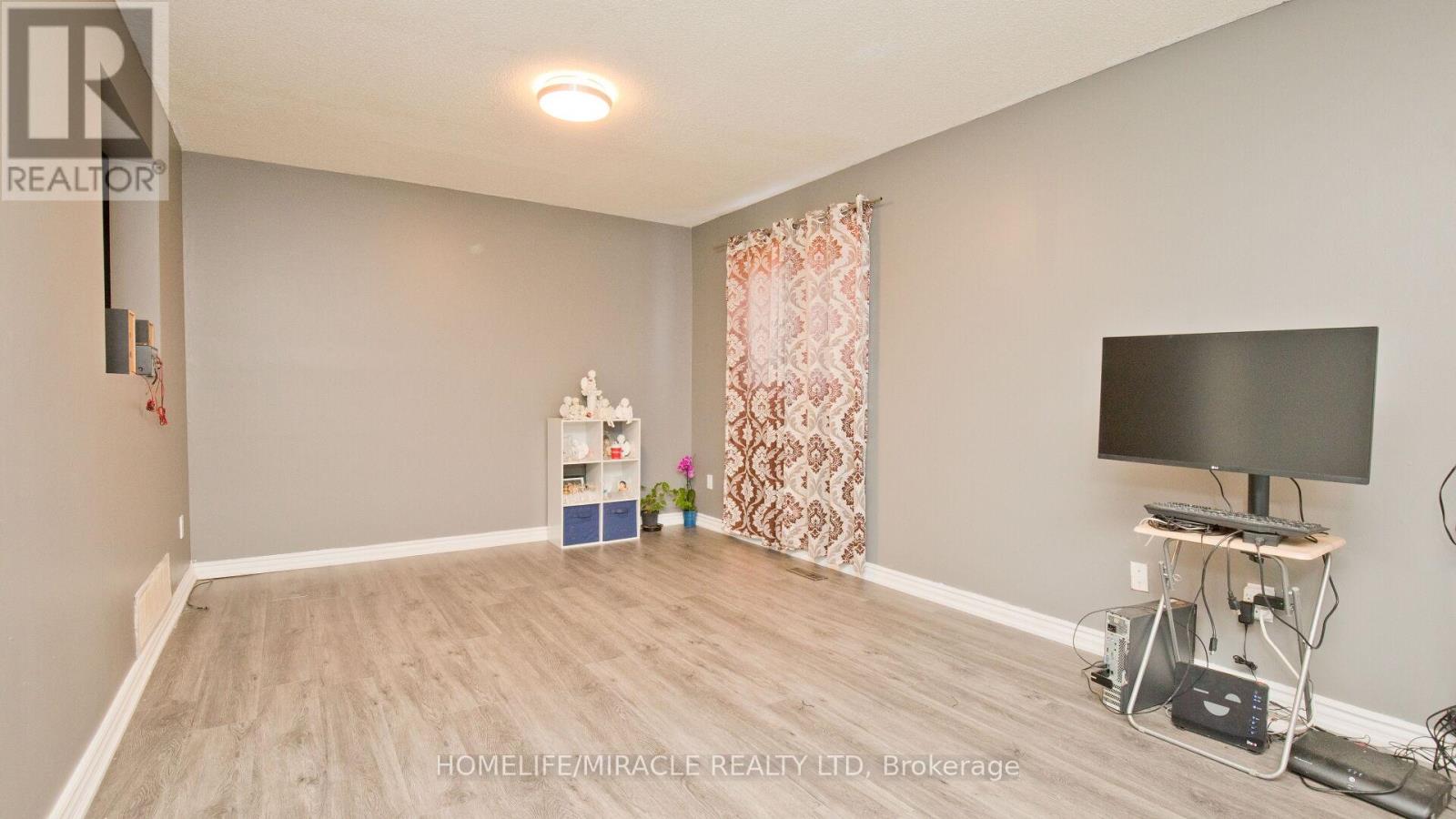 38 Medici Place, Brampton, Ontario  L6S 3C6 - Photo 27 - W12926870