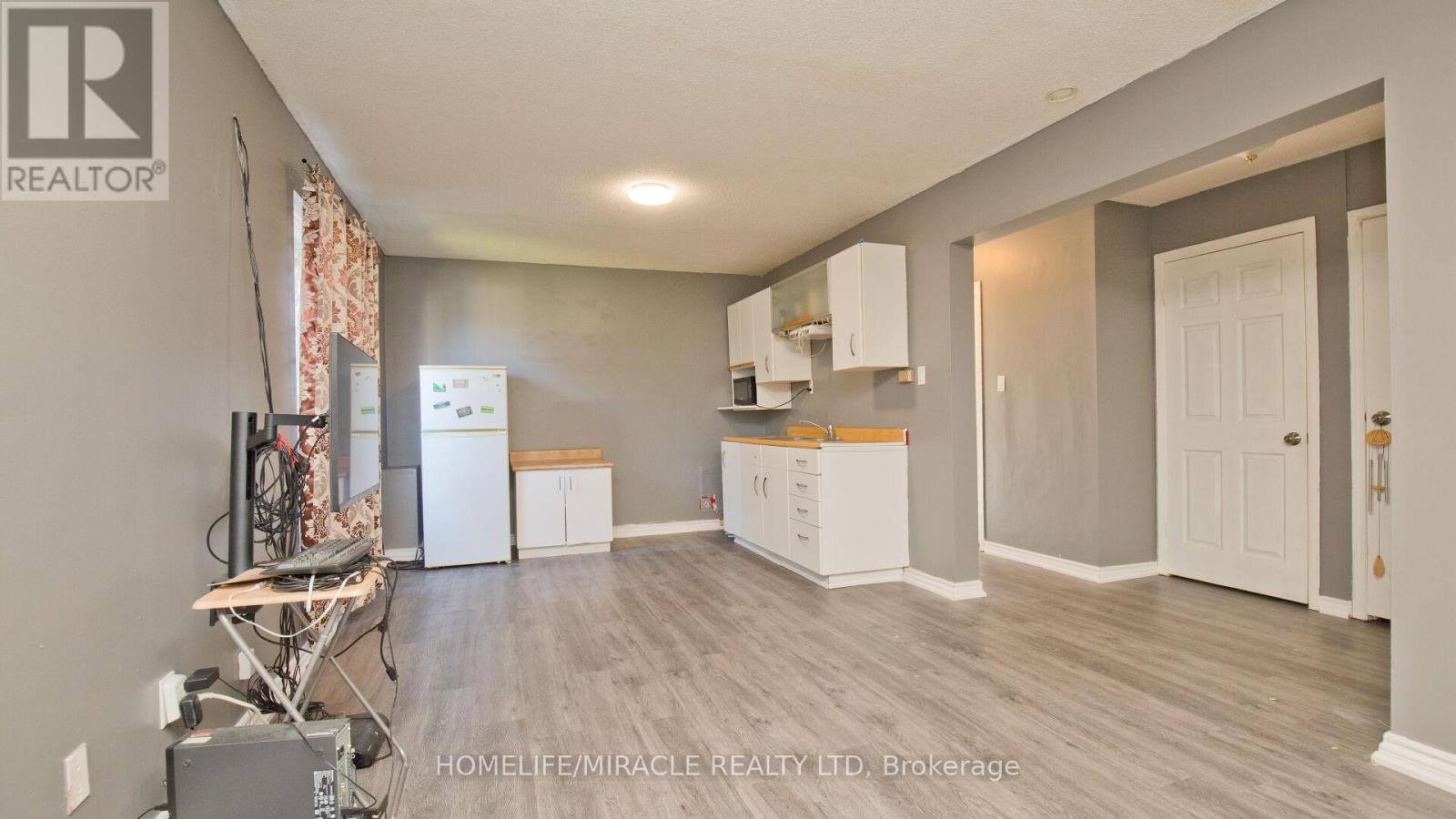 38 Medici Place, Brampton, Ontario  L6S 3C6 - Photo 28 - W12926870