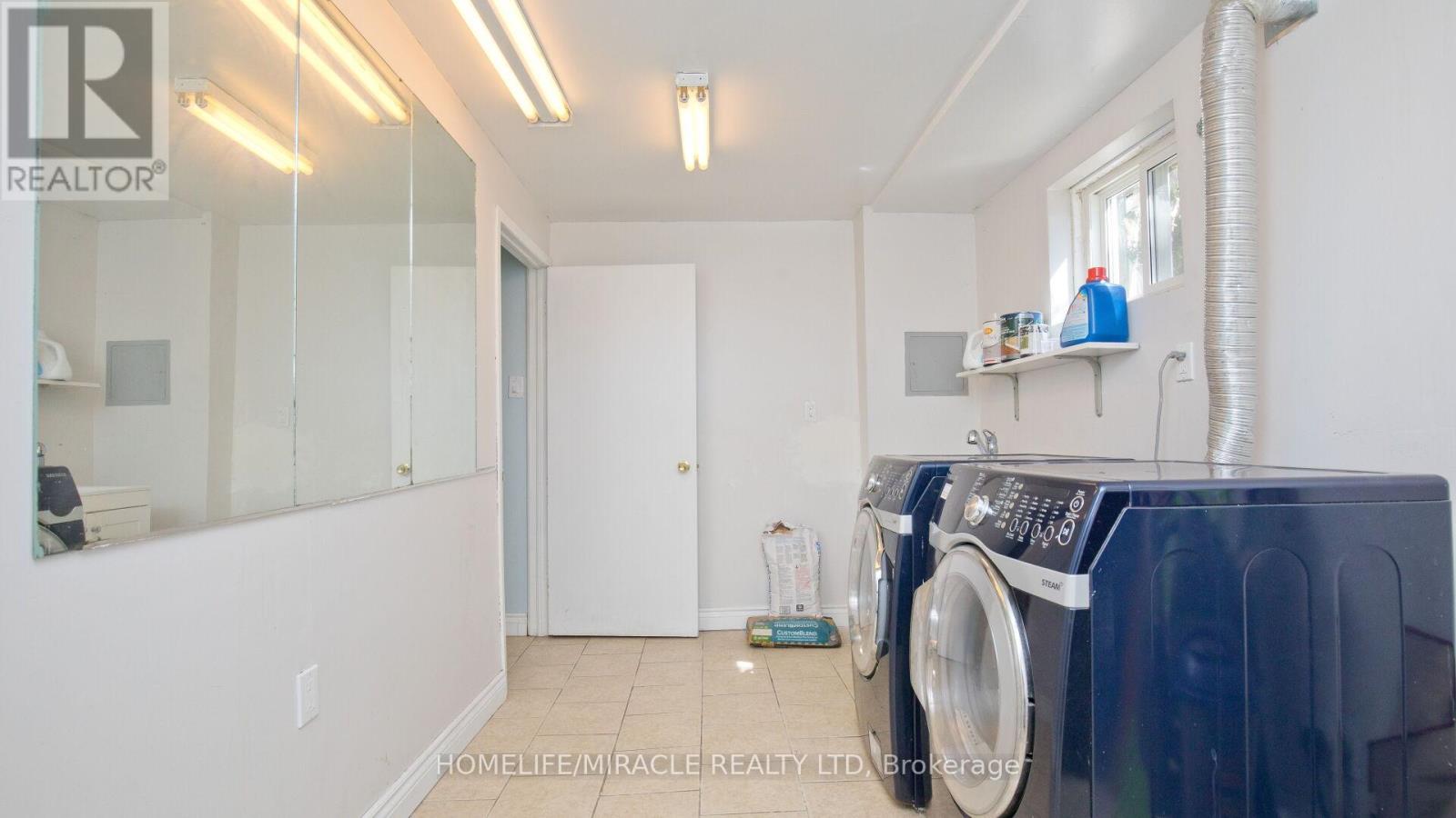 38 Medici Place, Brampton, Ontario  L6S 3C6 - Photo 35 - W12926870