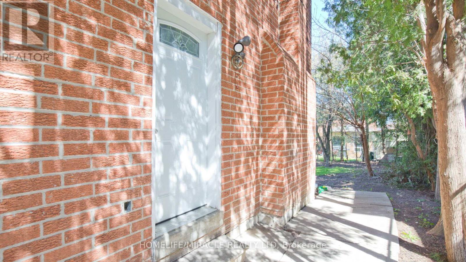 38 Medici Place, Brampton, Ontario  L6S 3C6 - Photo 46 - W12926870