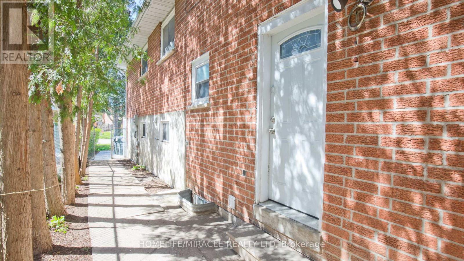 38 Medici Place, Brampton, Ontario  L6S 3C6 - Photo 47 - W12926870