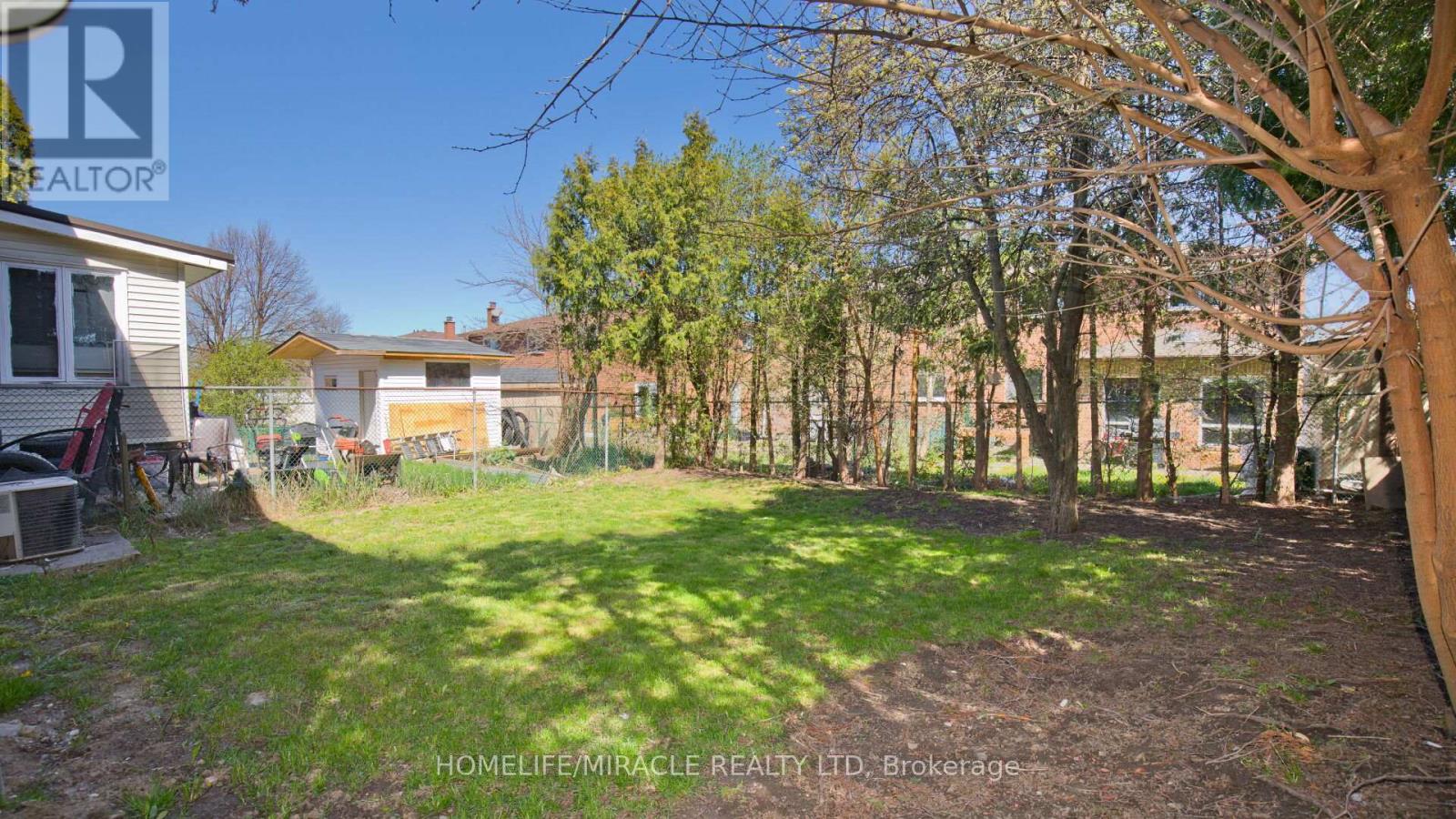 38 Medici Place, Brampton, Ontario  L6S 3C6 - Photo 48 - W12926870