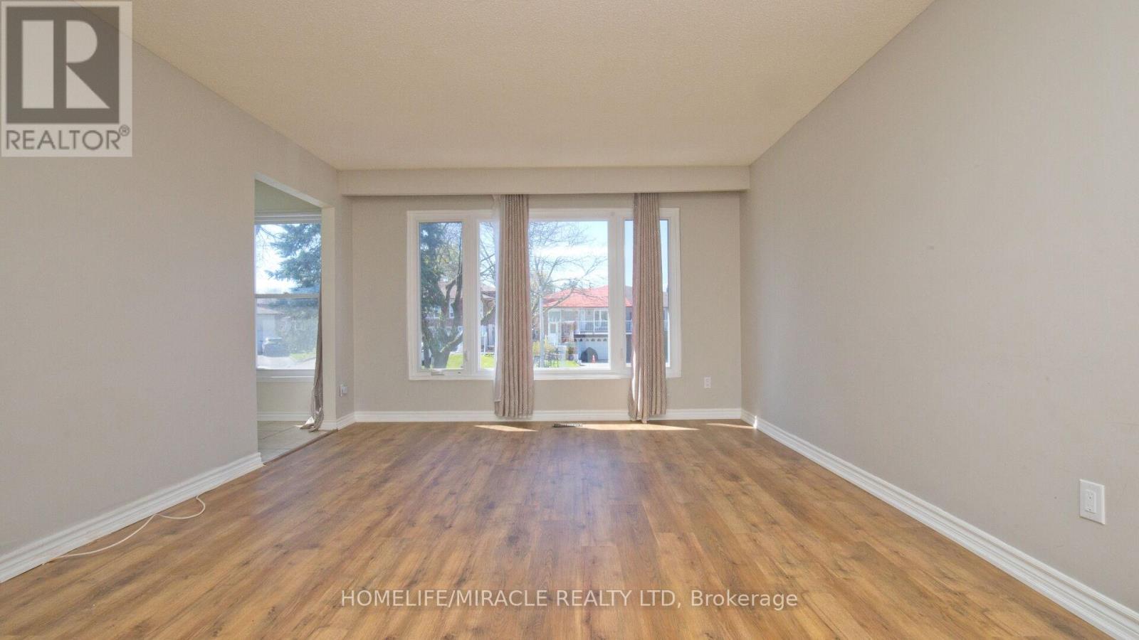 38 Medici Place, Brampton, Ontario  L6S 3C6 - Photo 9 - W12926870