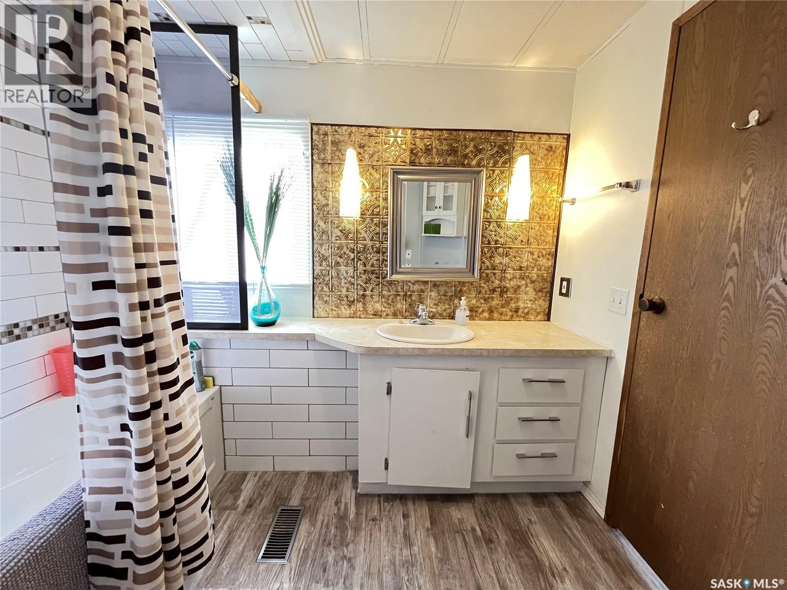 35 Cypress Mobile Home Park, Maple Creek, Saskatchewan  S0N 1N0 - Photo 23 - SK031407