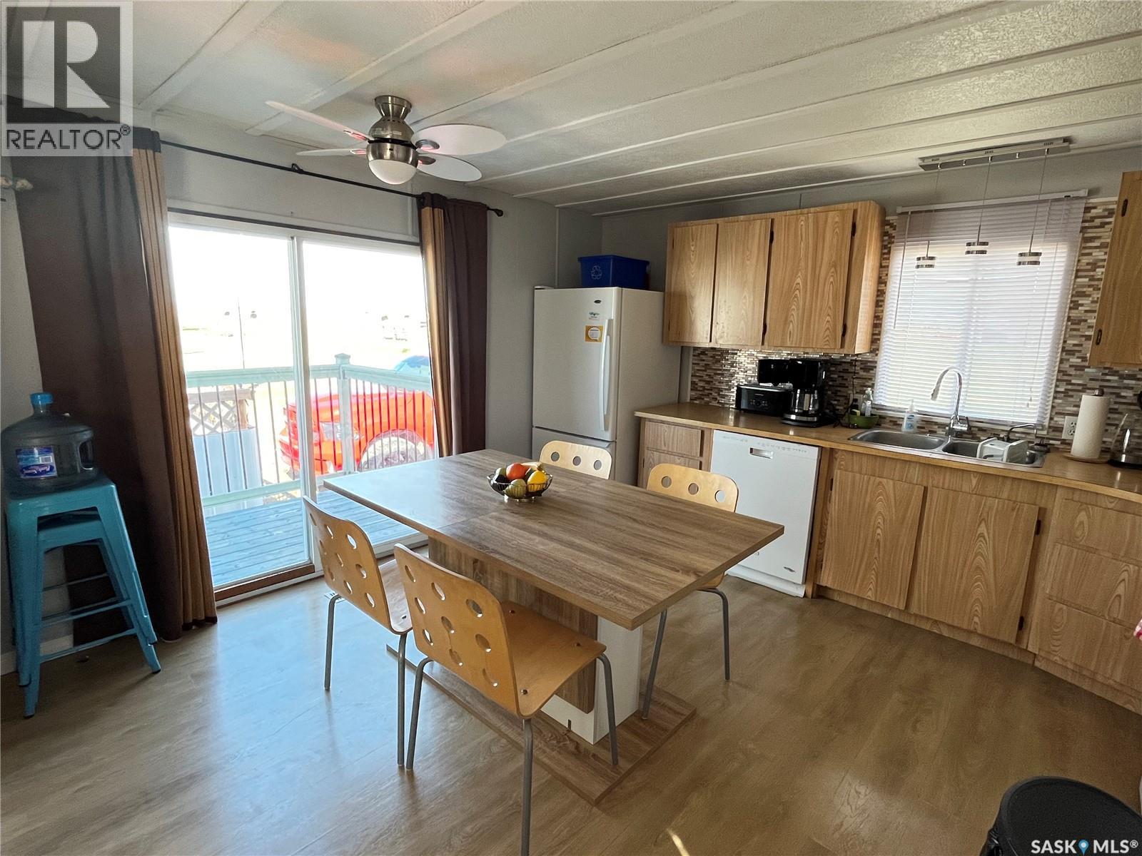 35 Cypress Mobile Home Park, Maple Creek, Saskatchewan  S0N 1N0 - Photo 7 - SK031407