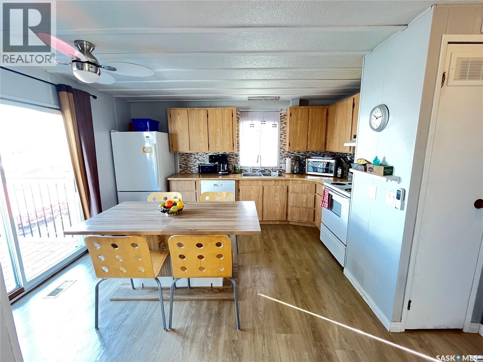 35 Cypress Mobile Home Park, Maple Creek, Saskatchewan  S0N 1N0 - Photo 8 - SK031407