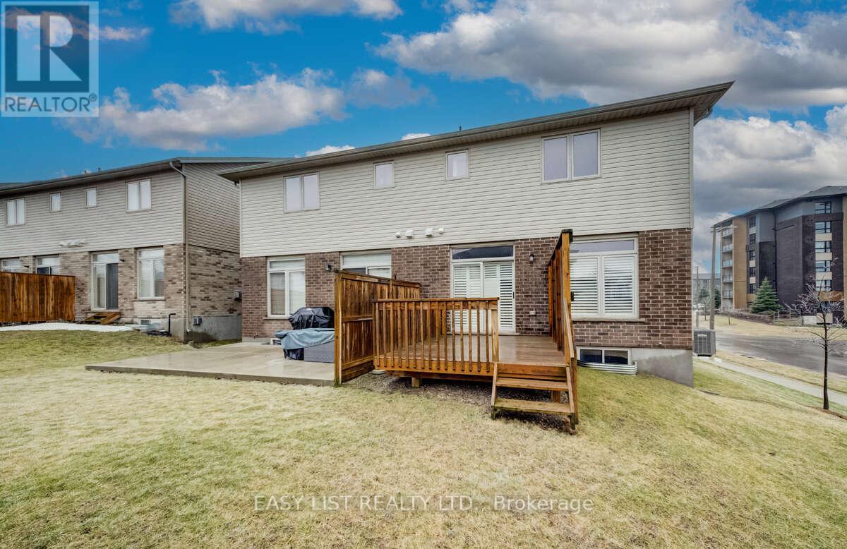 36 Dallan Drive, Guelph, Ontario  N1L 0N1 - Photo 3 - X12926872
