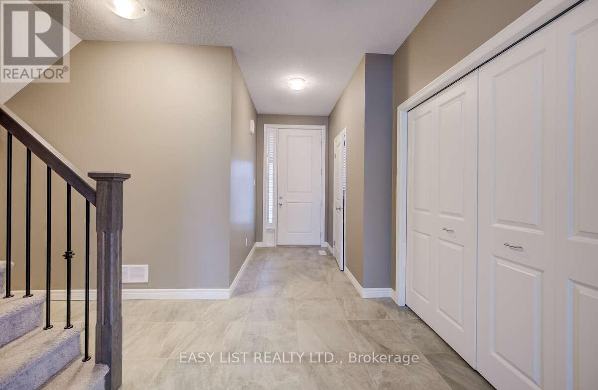 36 Dallan Drive, Guelph, Ontario  N1L 0N1 - Photo 5 - X12926872