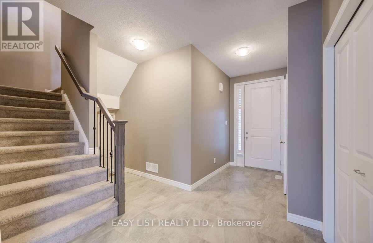 36 Dallan Drive, Guelph, Ontario  N1L 0N1 - Photo 6 - X12926872