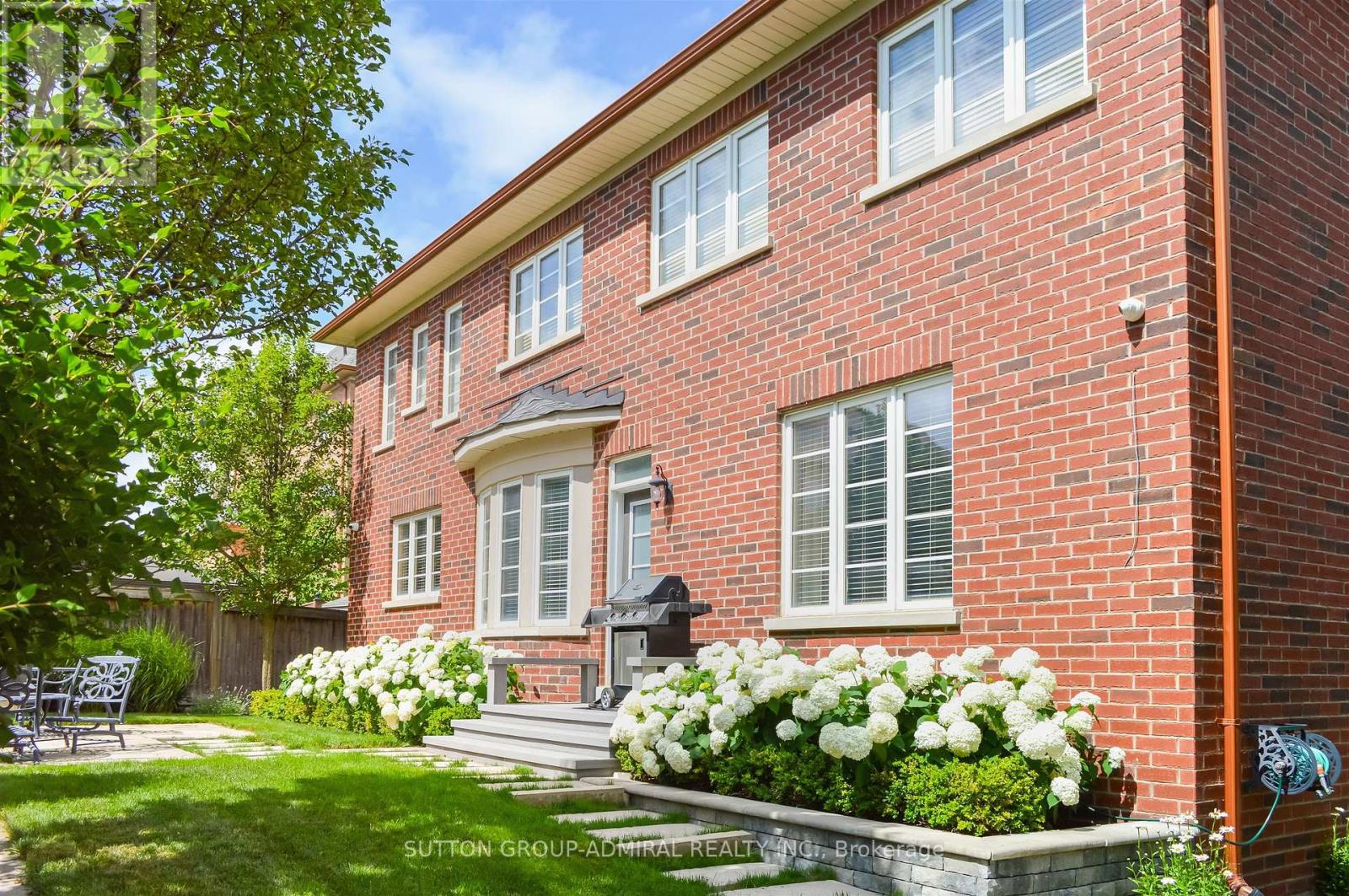 8 Chapel Gully Trail, King, Ontario  L7B 0A1 - Photo 43 - N12924366