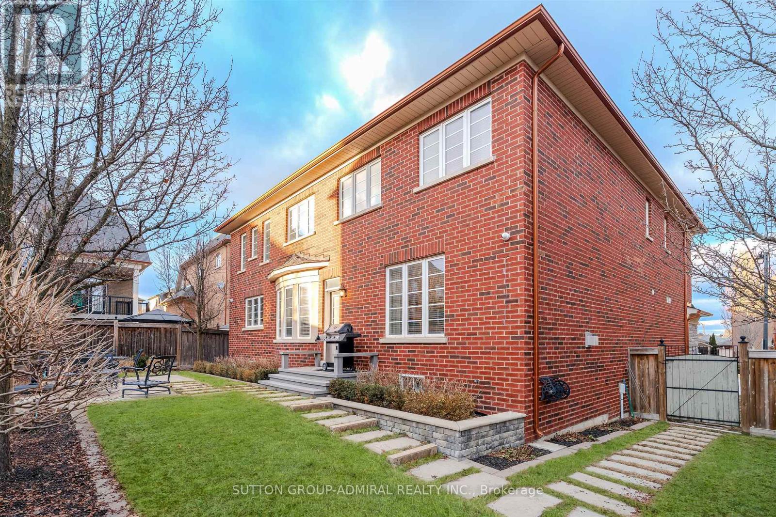 8 Chapel Gully Trail, King, Ontario  L7B 0A1 - Photo 45 - N12924366