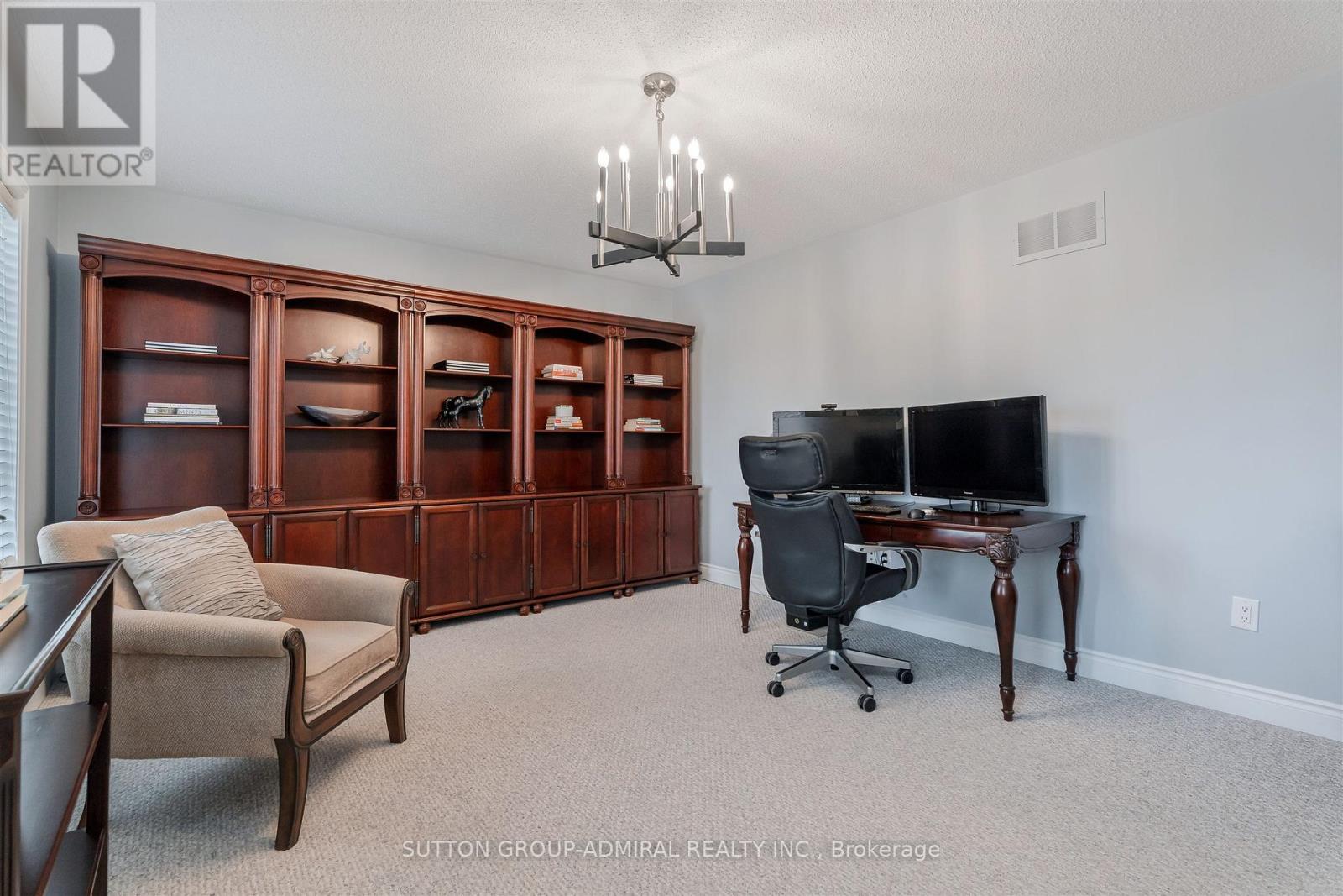 8 Chapel Gully Trail, King, Ontario  L7B 0A1 - Photo 38 - N12924366