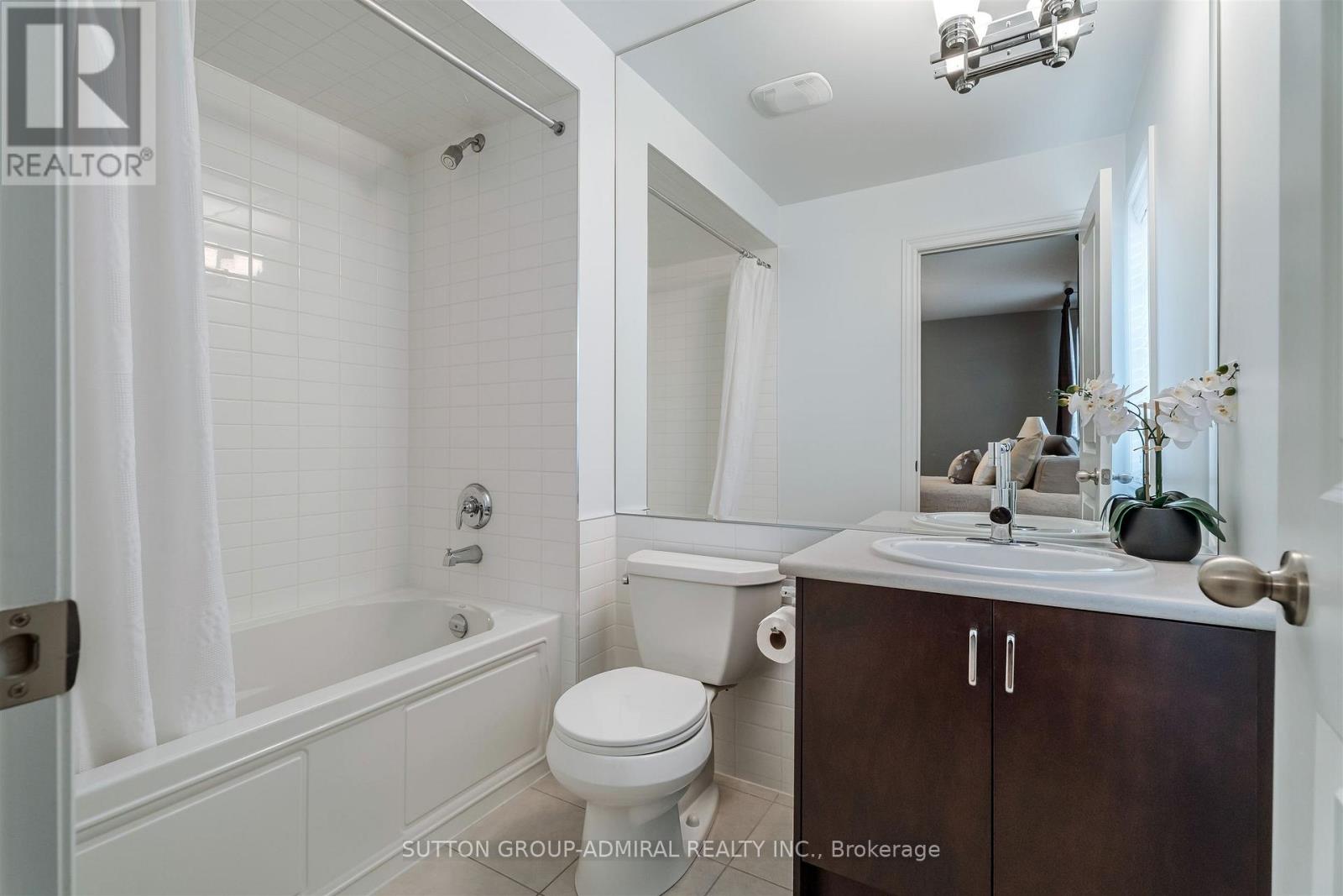 8 Chapel Gully Trail, King, Ontario  L7B 0A1 - Photo 41 - N12924366