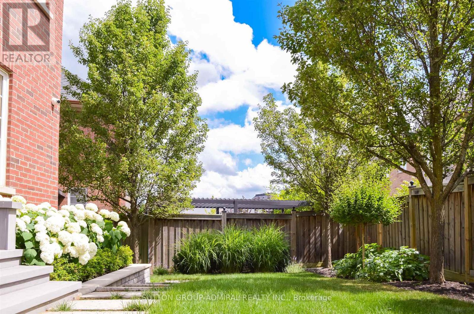 8 Chapel Gully Trail, King, Ontario  L7B 0A1 - Photo 44 - N12924366