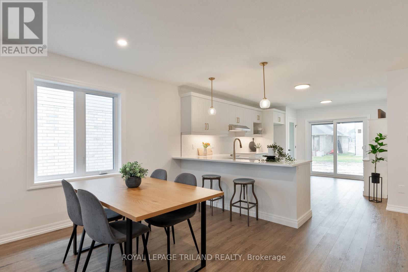 14 Harrow Lane, St. Thomas, Ontario  N5R 0P3 - Photo 11 - X12428508