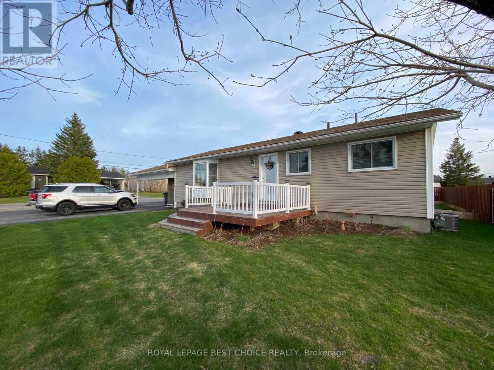 140 Caroline Court, Temiskaming Shores, Ontario  P0J 1P0 - Photo 1 - T12926930