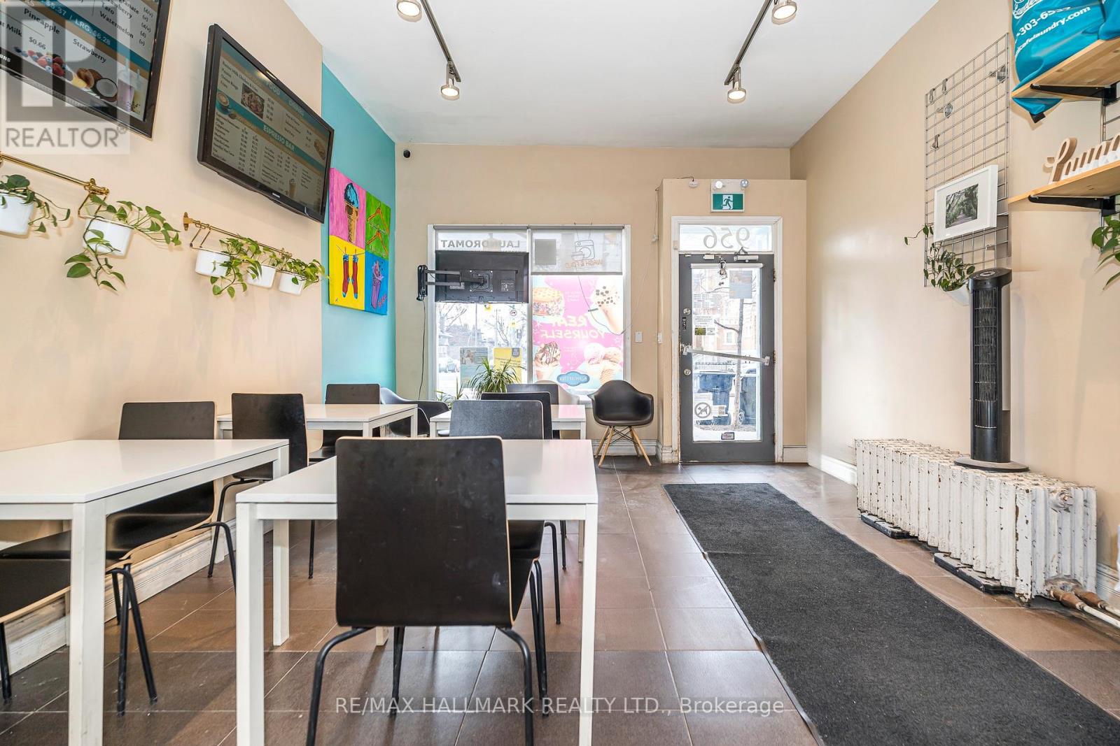 Main Floor - 956 St Clair Avenue W, Toronto, Ontario  M6E 1A1 - Photo 11 - C12926956