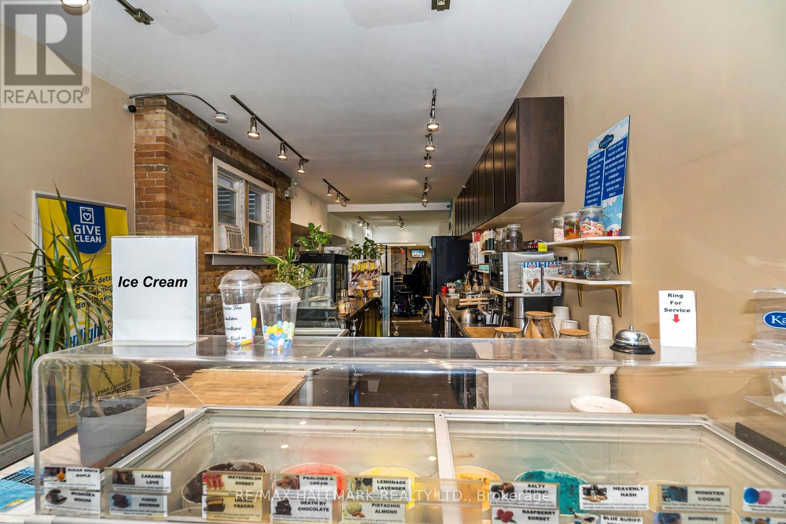 Main Floor - 956 St Clair Avenue W, Toronto, Ontario  M6E 1A1 - Photo 18 - C12926956