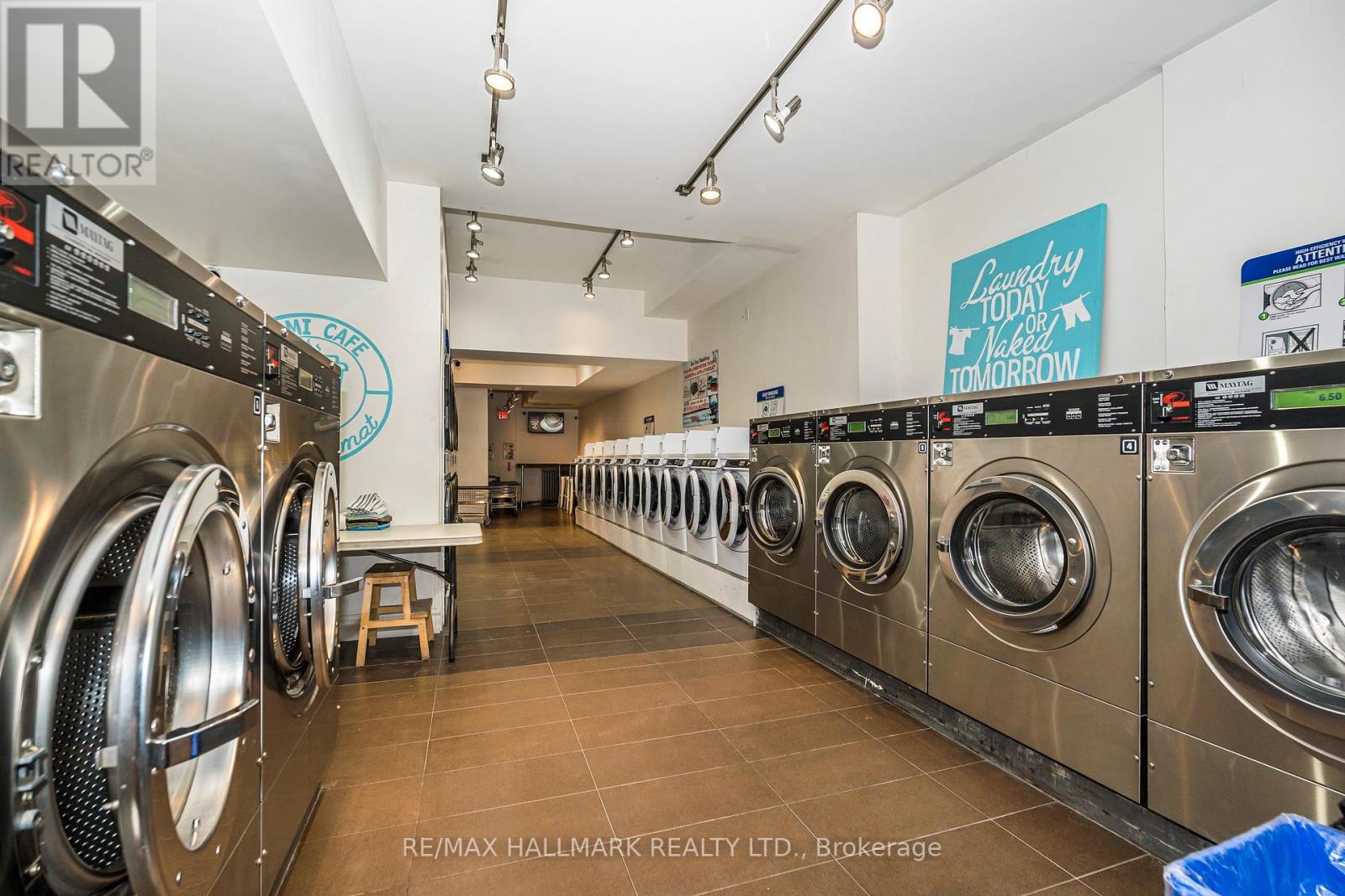 Main Floor - 956 St Clair Avenue W, Toronto, Ontario  M6E 1A1 - Photo 22 - C12926956