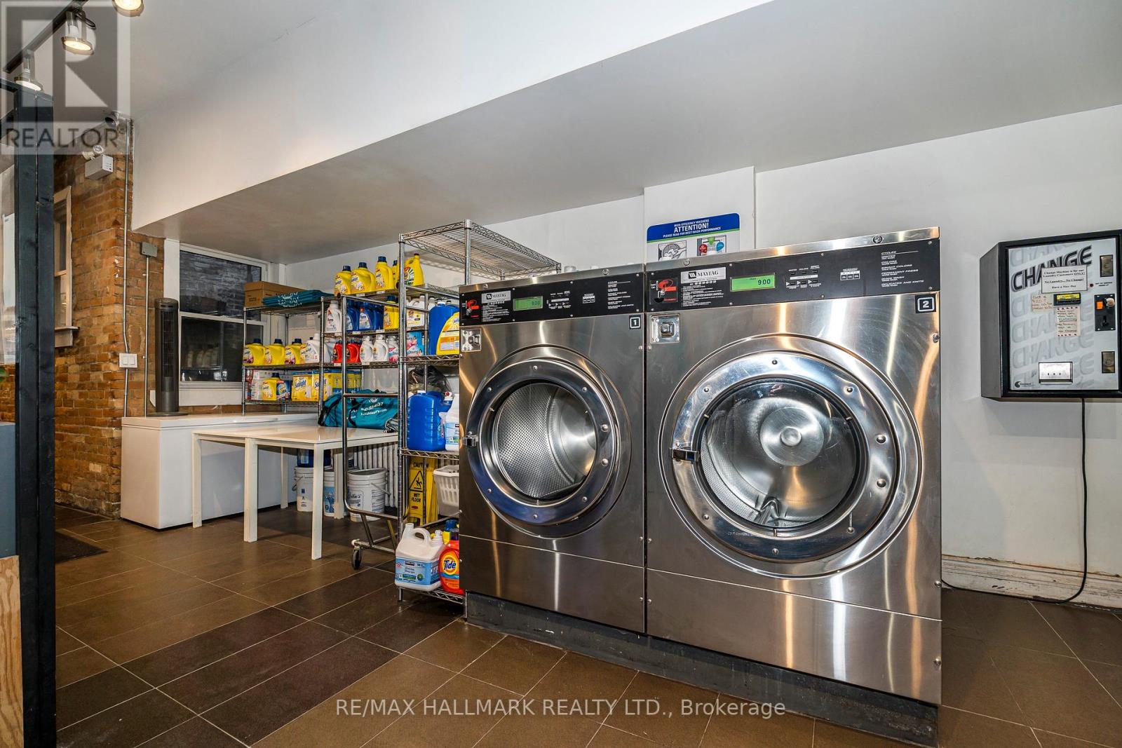 Main Floor - 956 St Clair Avenue W, Toronto, Ontario  M6E 1A1 - Photo 23 - C12926956