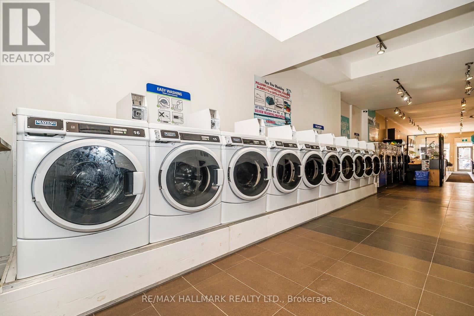 Main Floor - 956 St Clair Avenue W, Toronto, Ontario  M6E 1A1 - Photo 28 - C12926956