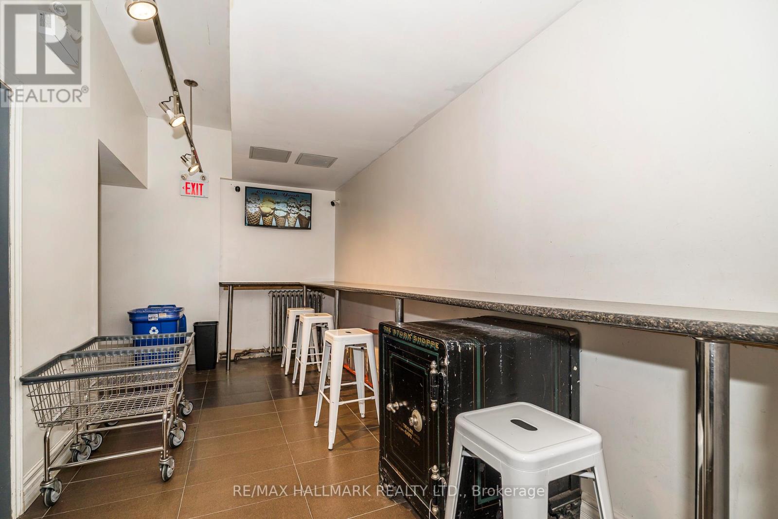 Main Floor - 956 St Clair Avenue W, Toronto, Ontario  M6E 1A1 - Photo 32 - C12926956