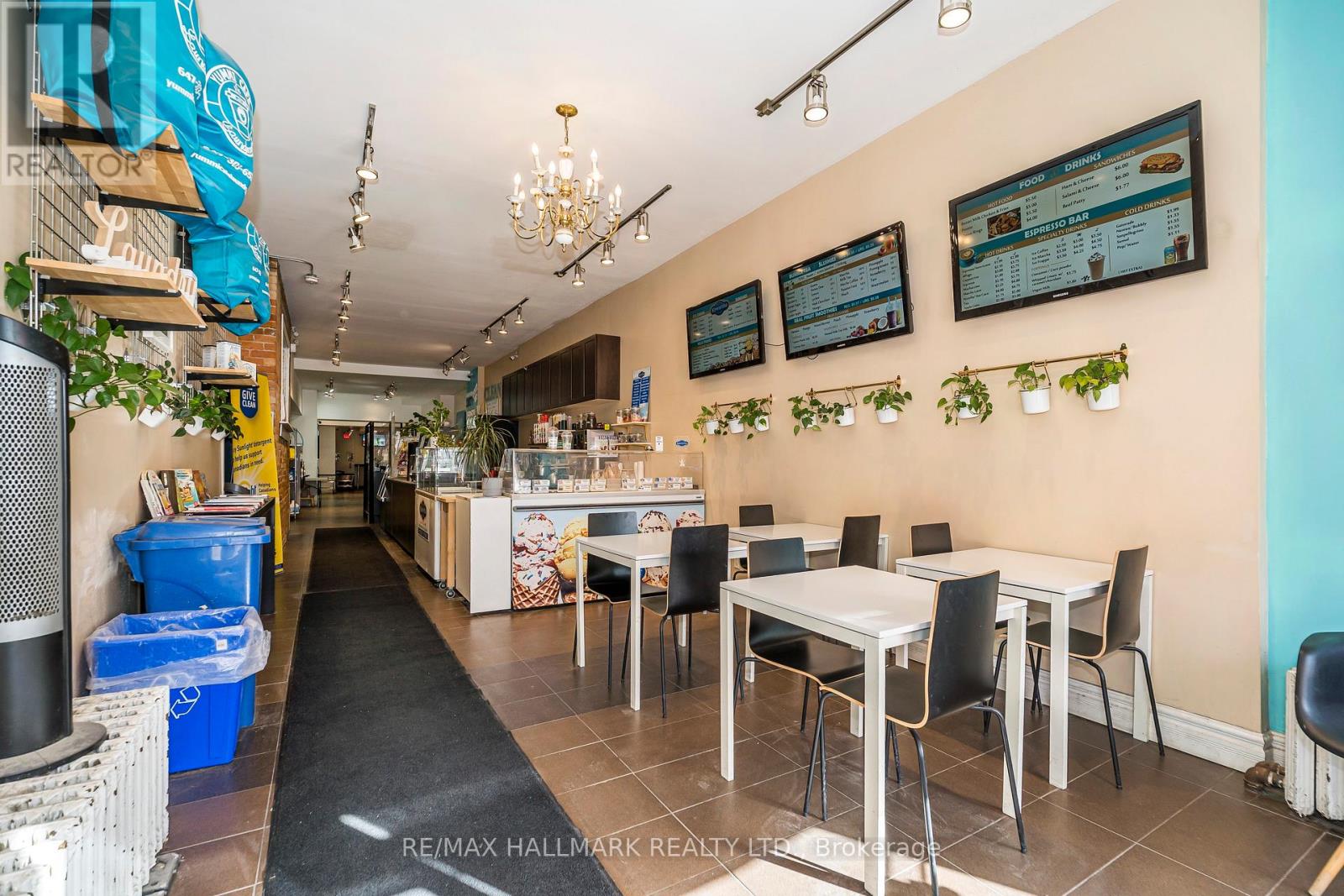 Main Floor - 956 St Clair Avenue W, Toronto, Ontario  M6E 1A1 - Photo 34 - C12926956